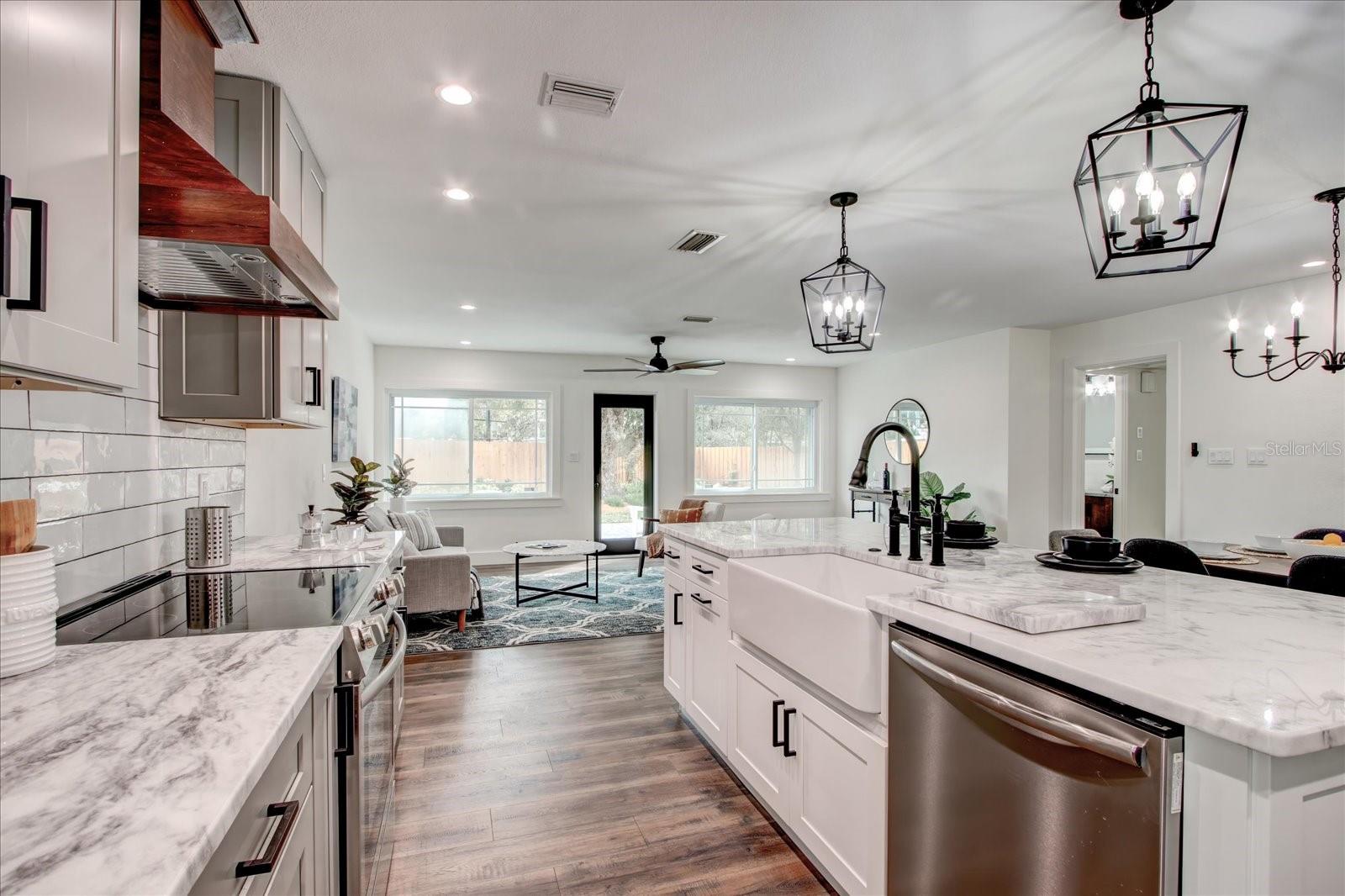 509 SUNGLOW DR