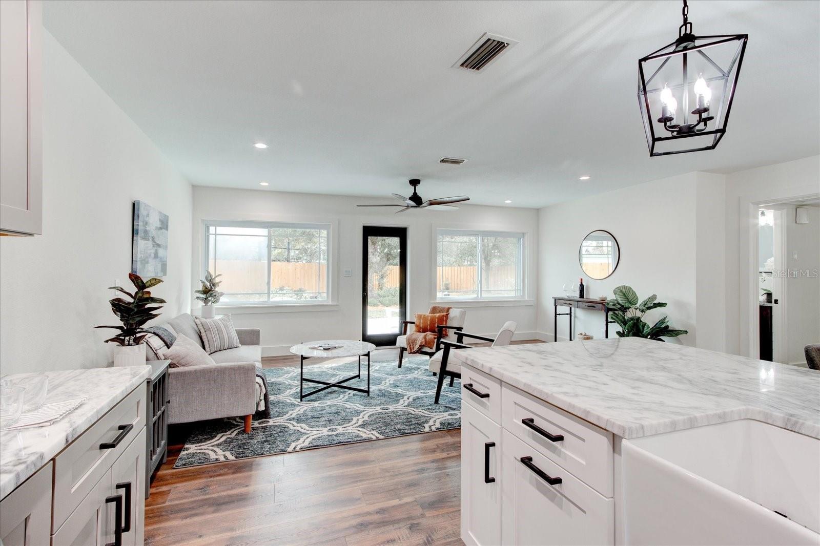 509 SUNGLOW DR