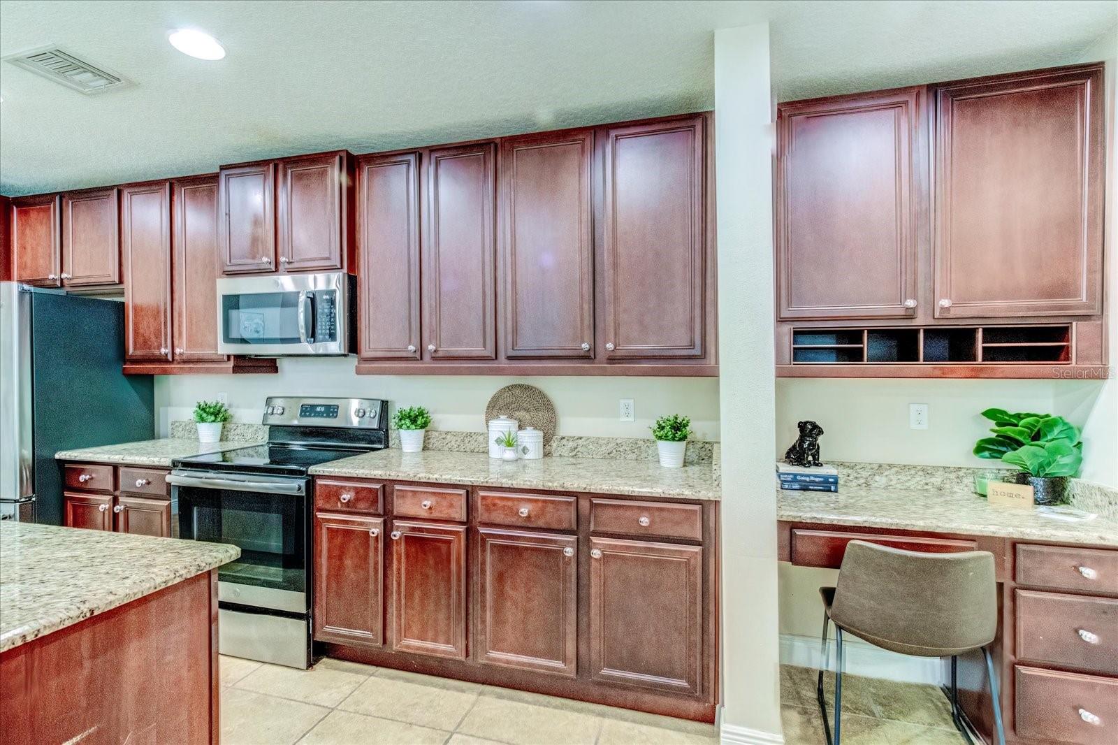 1570 LAKE BALDWIN LN