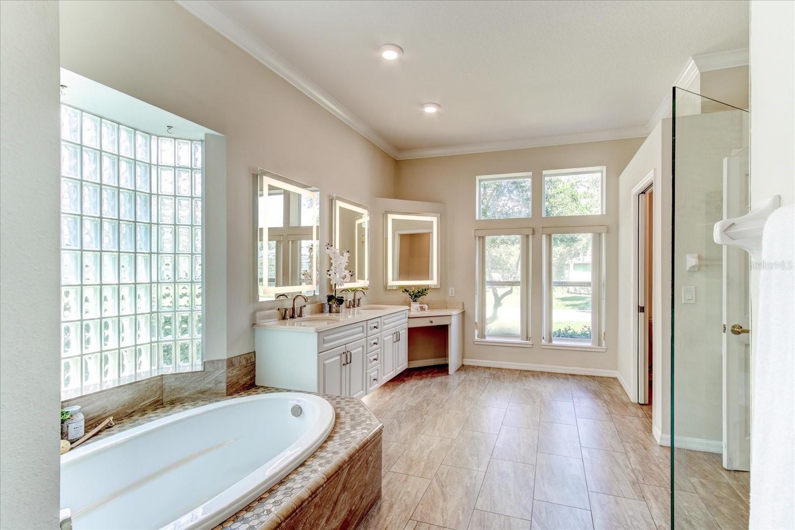 1303 WATERWITCH COVE CIR