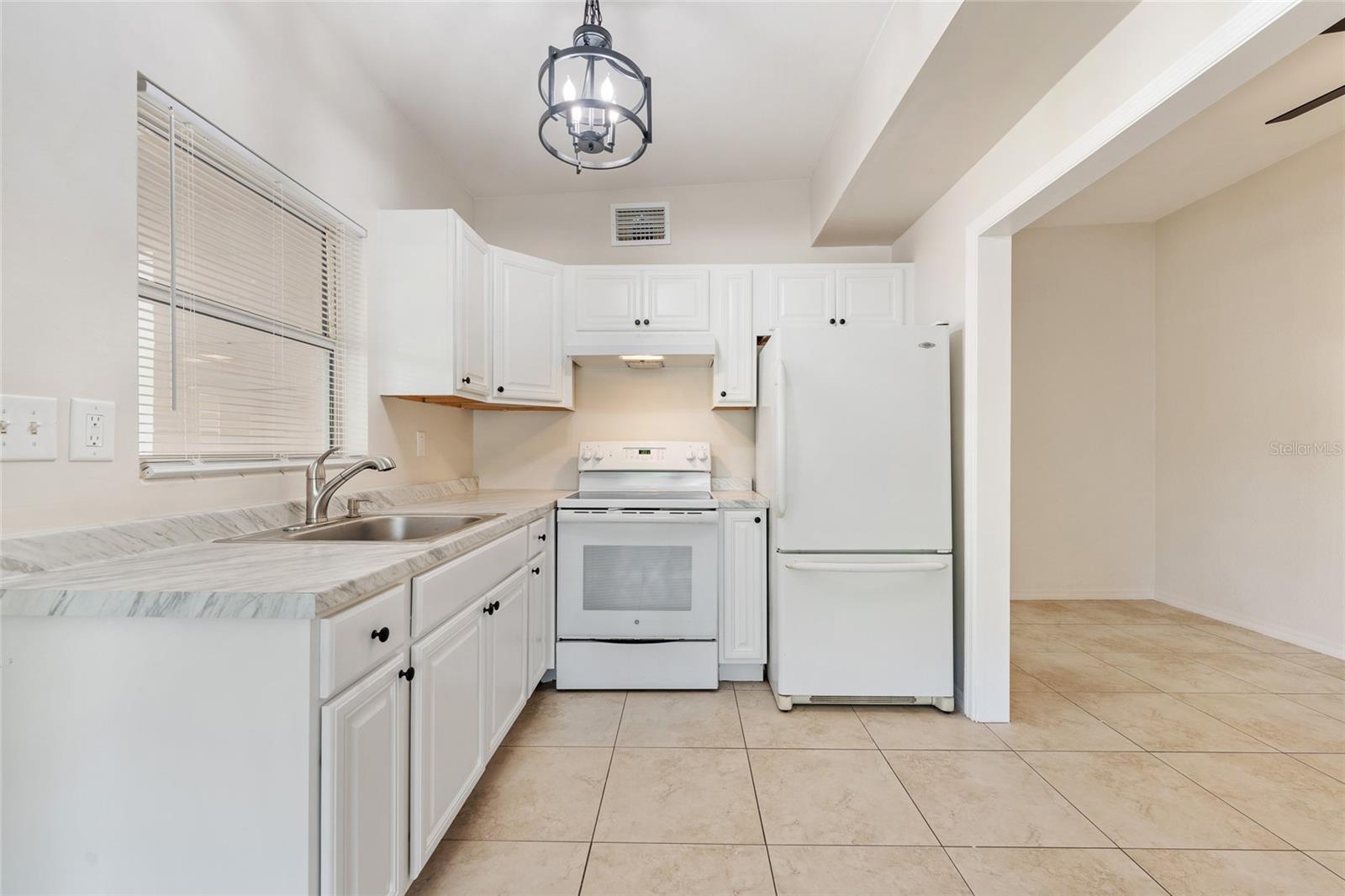 315 FAIRLANE AVE