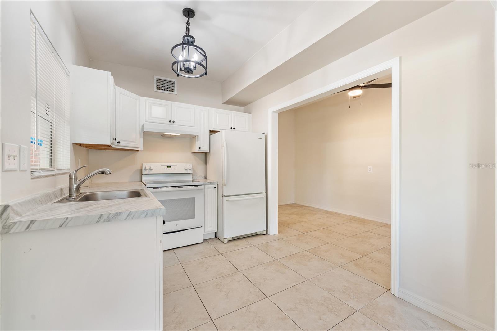 315 FAIRLANE AVE