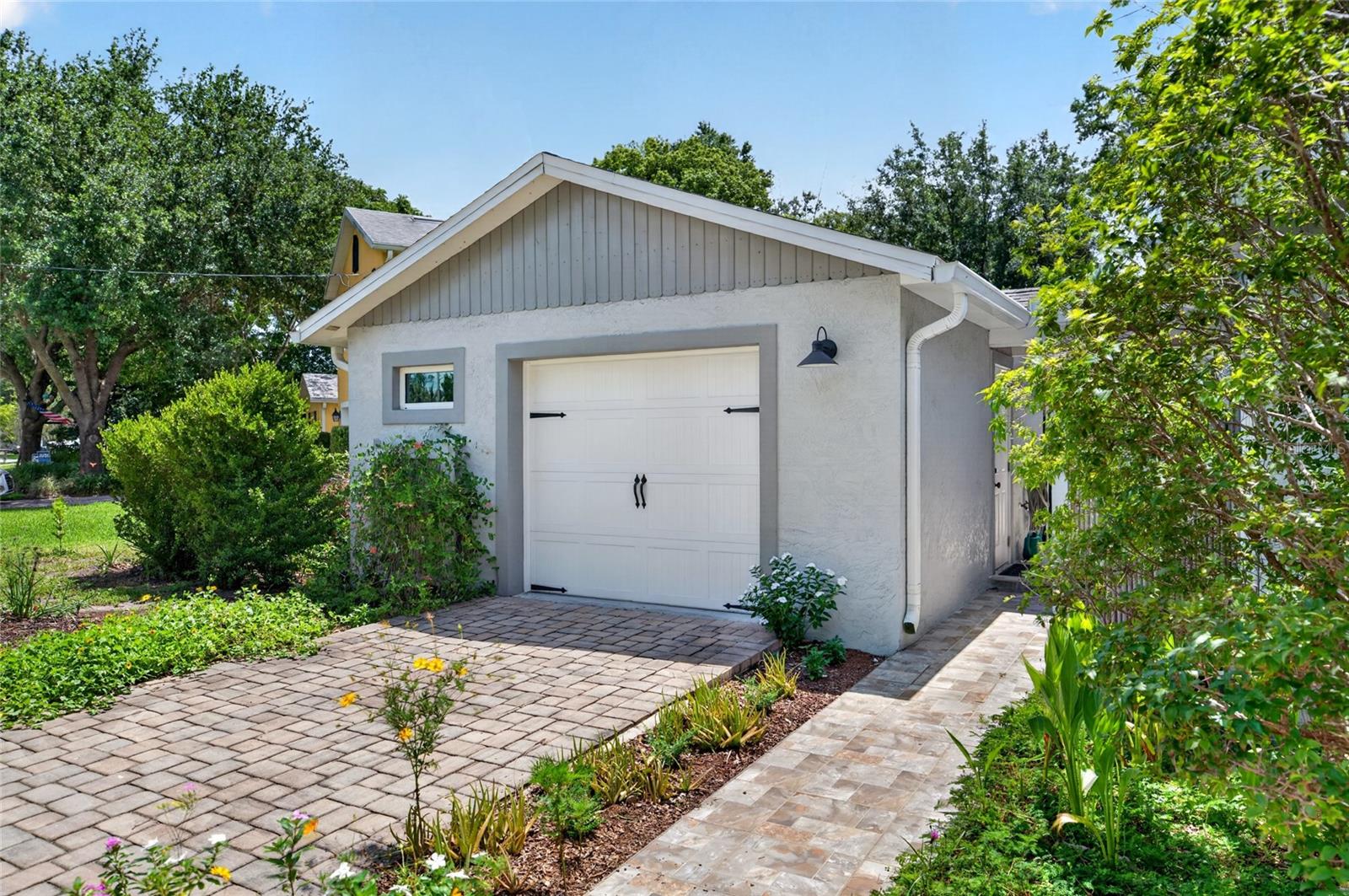 633 BUCKMINSTER CIR