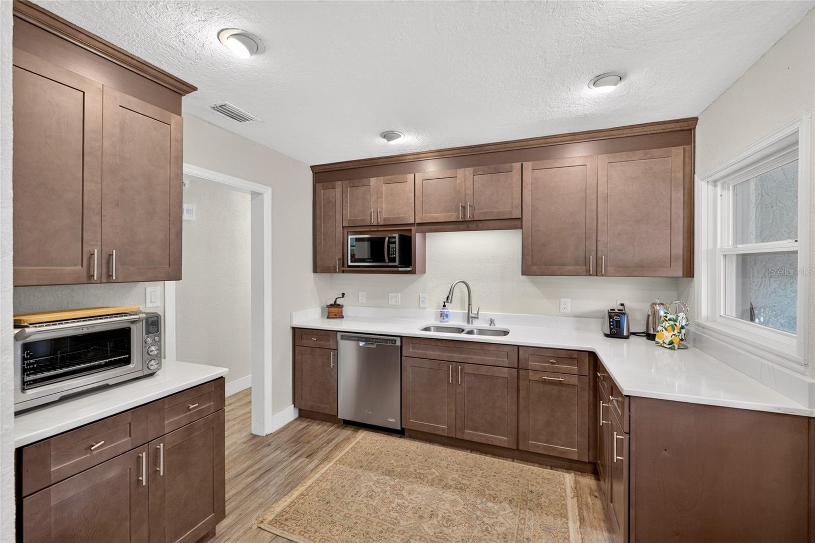 633 BUCKMINSTER CIR