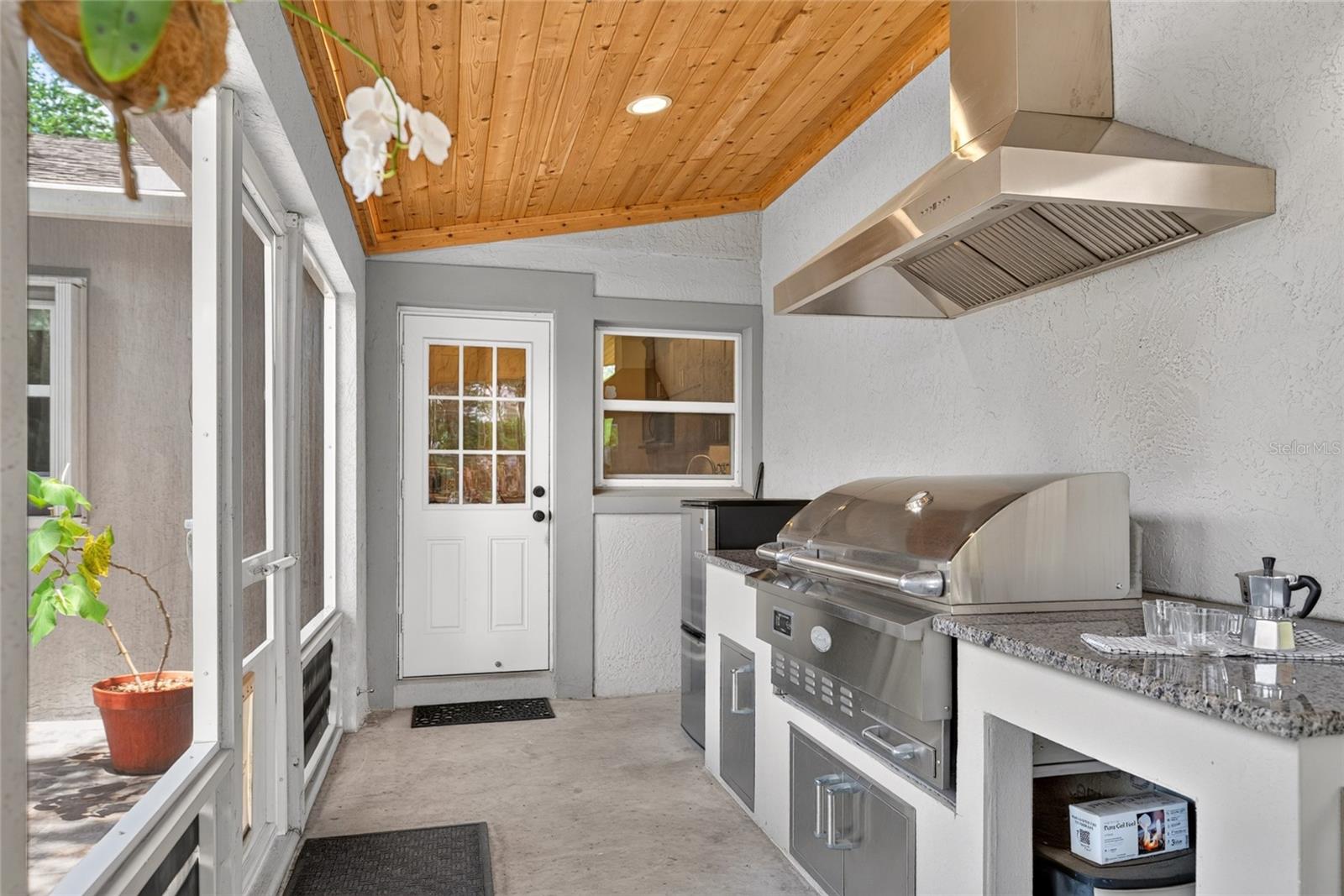 633 BUCKMINSTER CIR