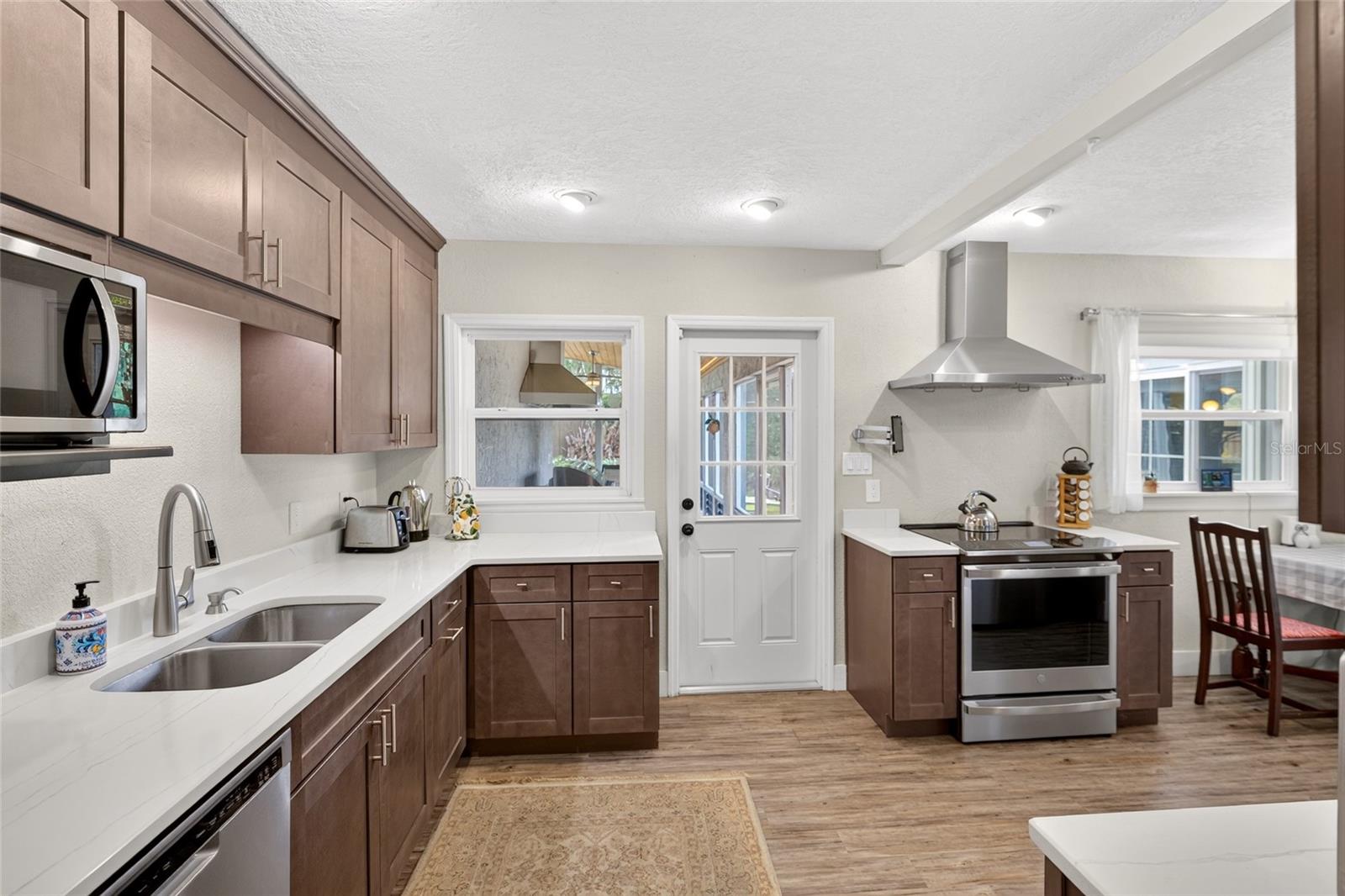 633 BUCKMINSTER CIR