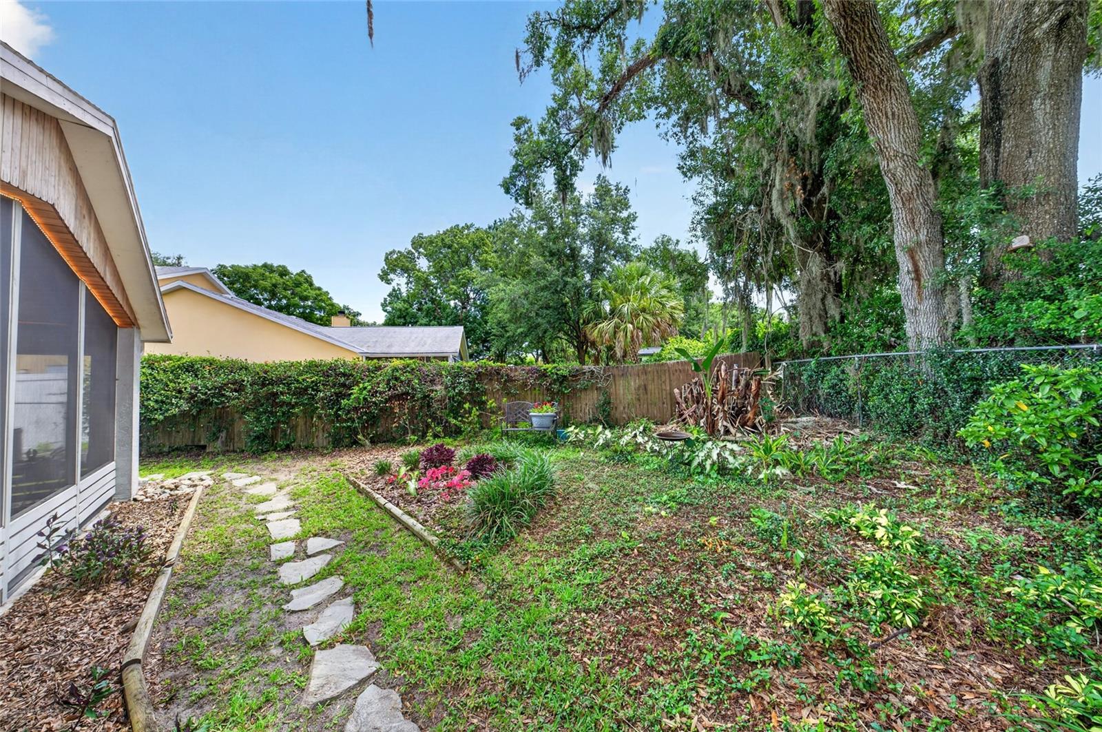 633 BUCKMINSTER CIR