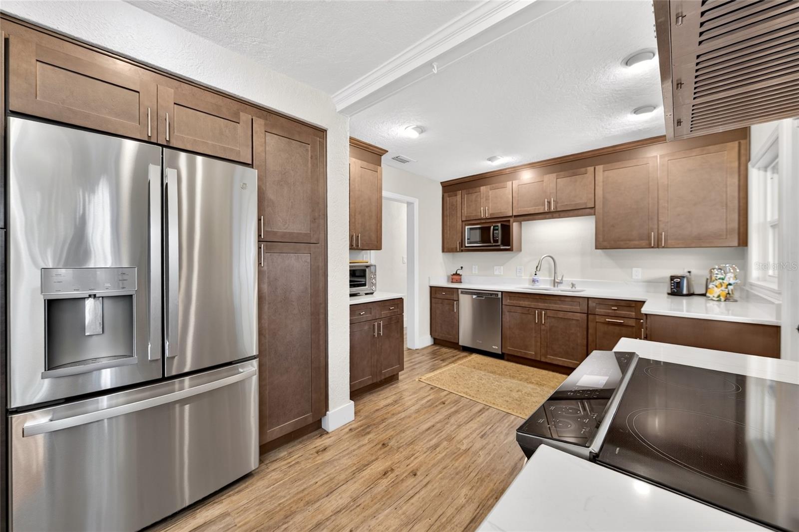 633 BUCKMINSTER CIR