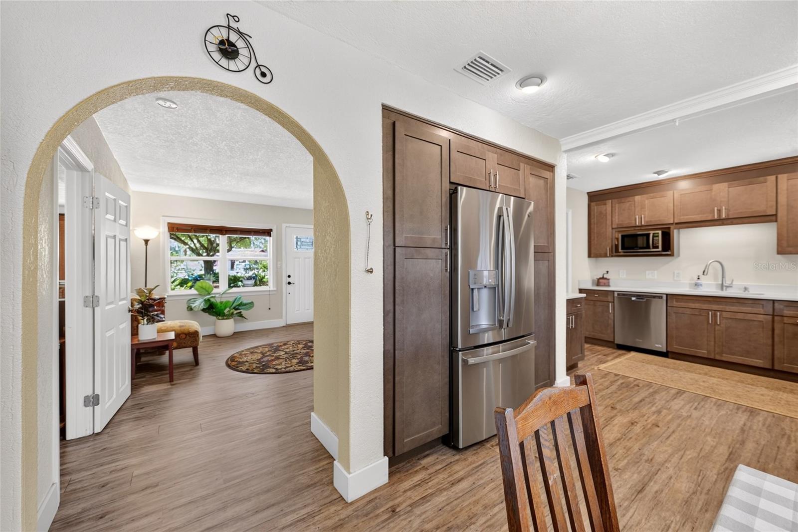 633 BUCKMINSTER CIR