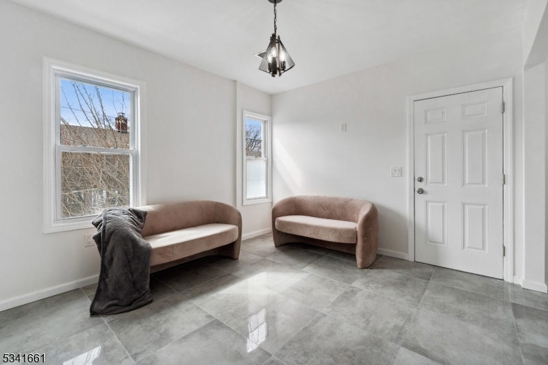 165 Garden Ave