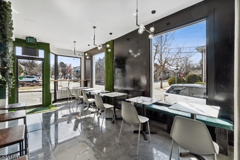 165 Garden Ave