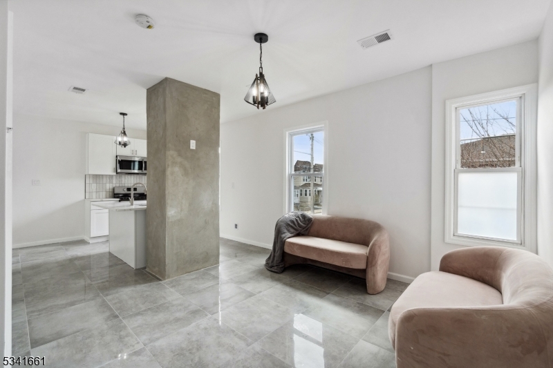 165 Garden Ave