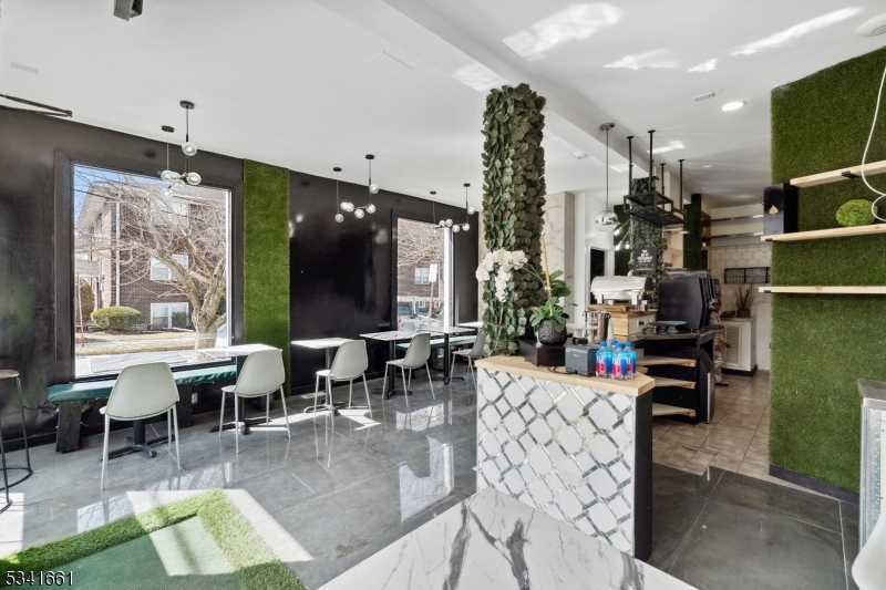 165 Garden Ave