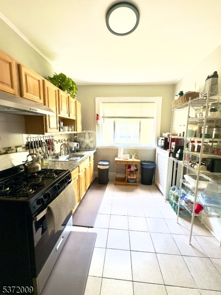 54-56 Lindsley Pl