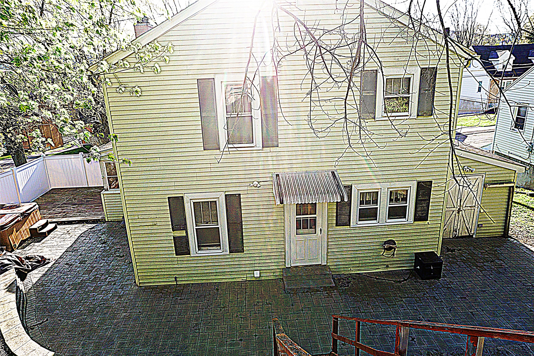 510 & 512 Woodford Avenue