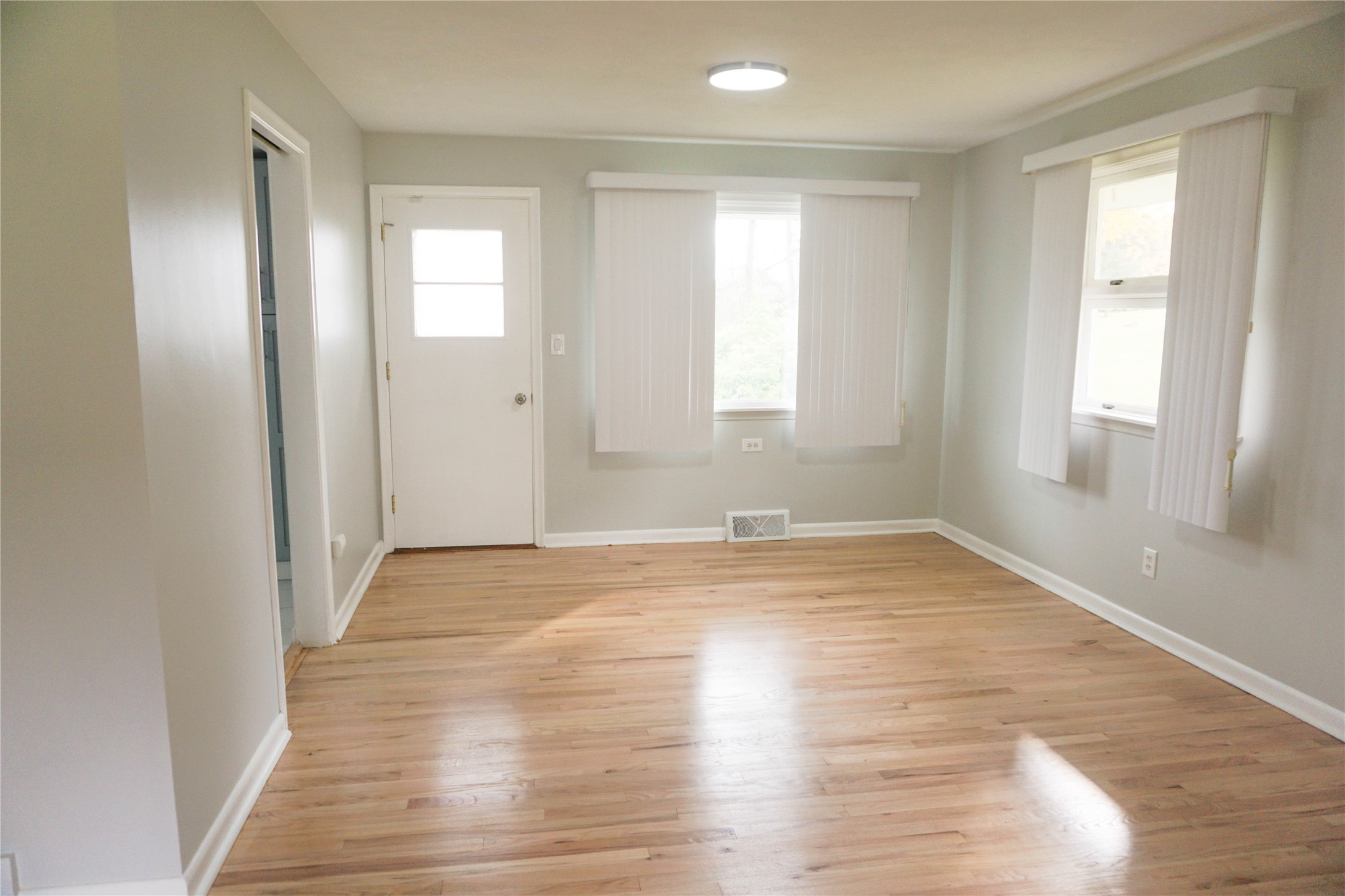 3004 Columbia Drive