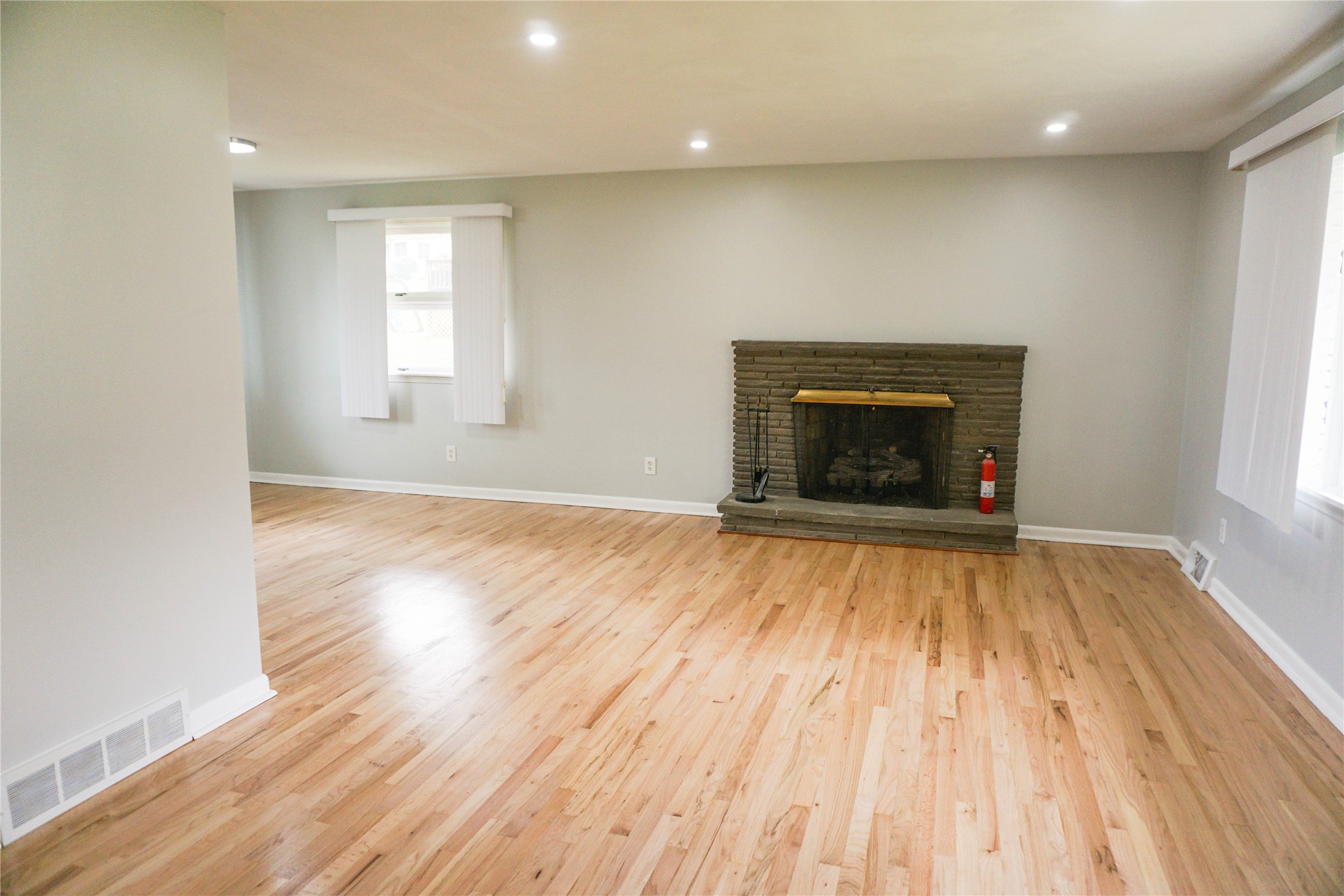 3004 Columbia Drive
