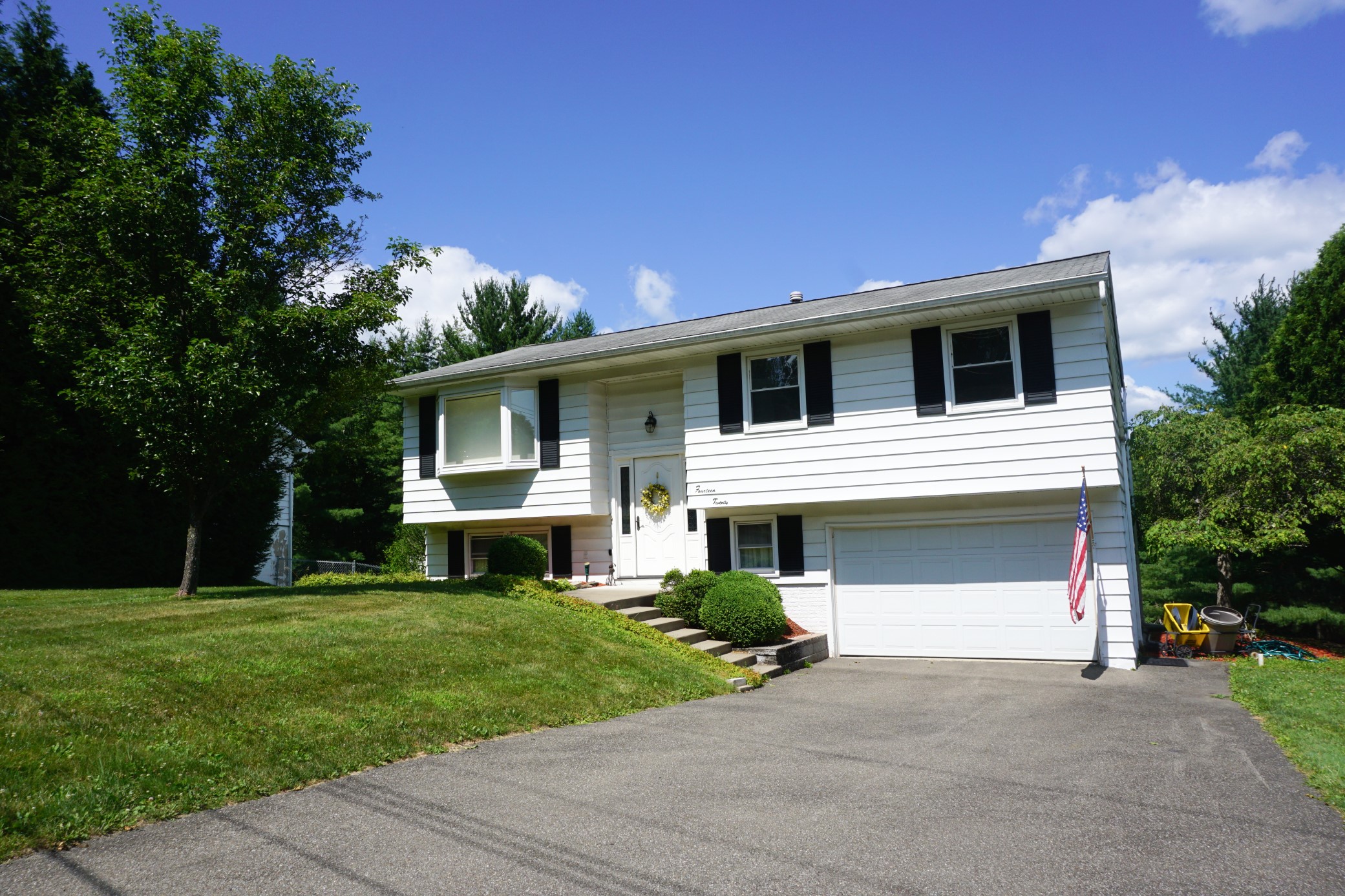 1420 Miner Circle