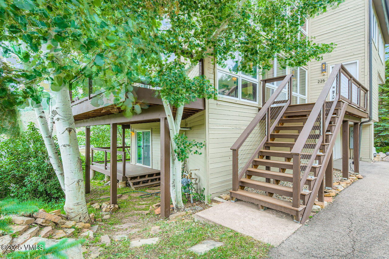 225 Daisy Lane, A, Eagle-Vail Unit: A