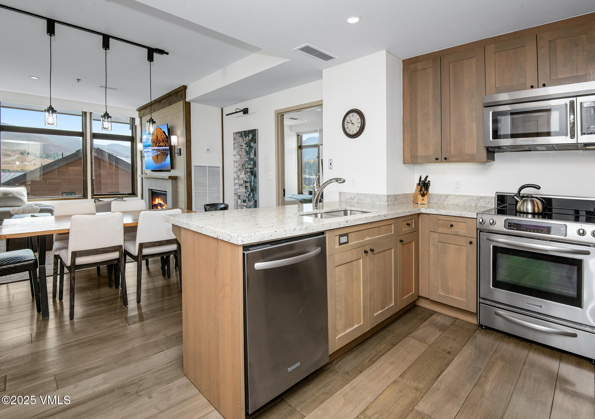 126 Riverfront Lane, 824 824