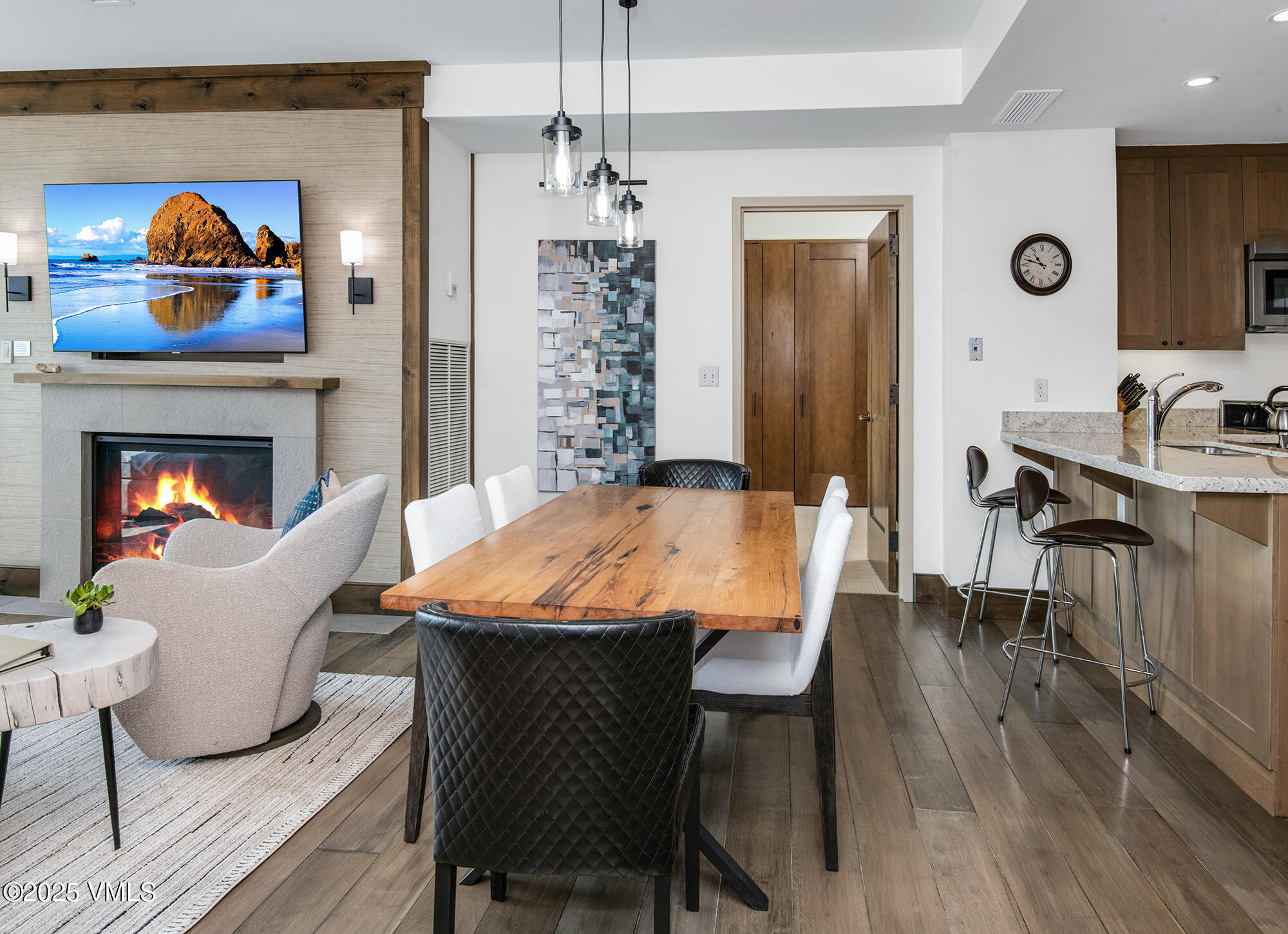 126 Riverfront Lane, 824 824