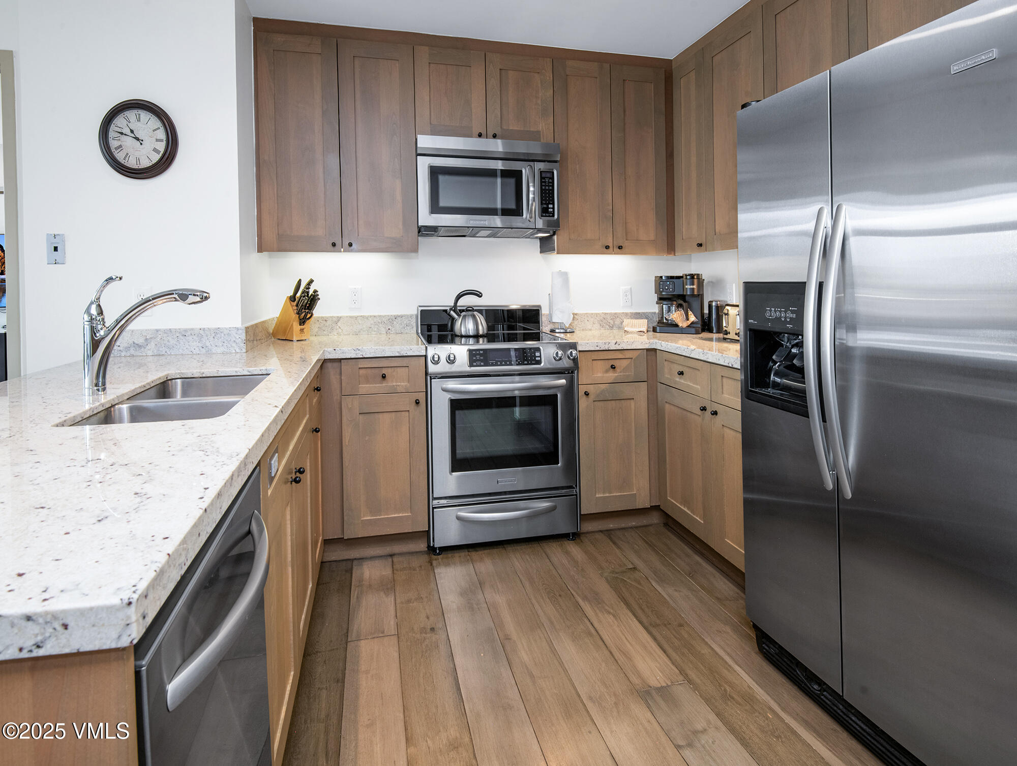 126 Riverfront Lane, 824 824