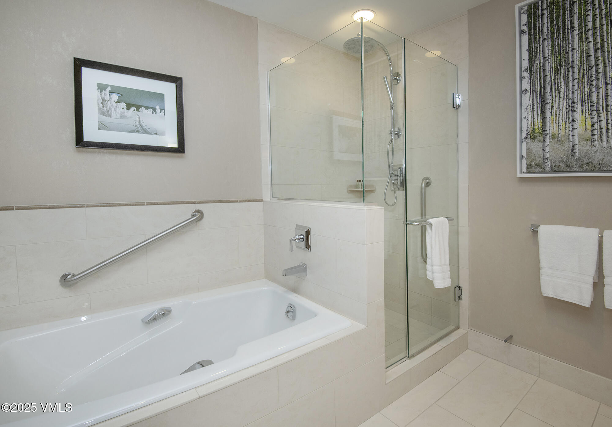 126 Riverfront Lane, 824 824