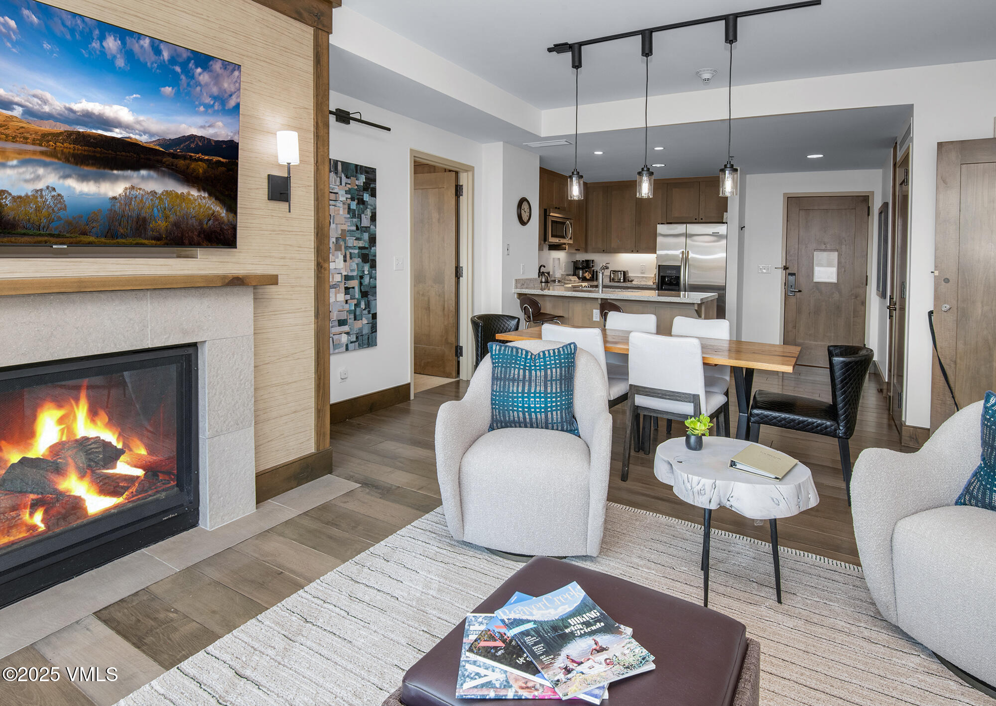 126 Riverfront Lane, 824 824