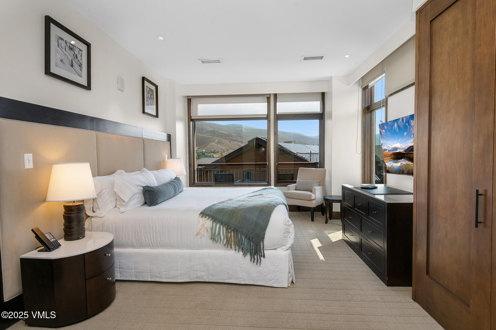 126 Riverfront Lane, 824 824