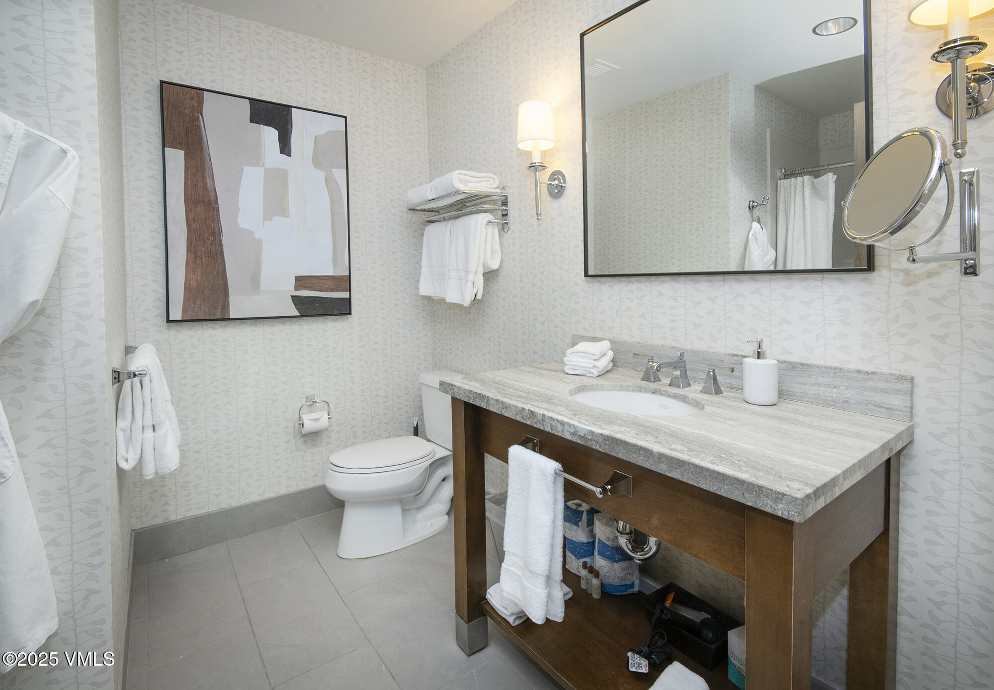 126 Riverfront Lane, 824 824