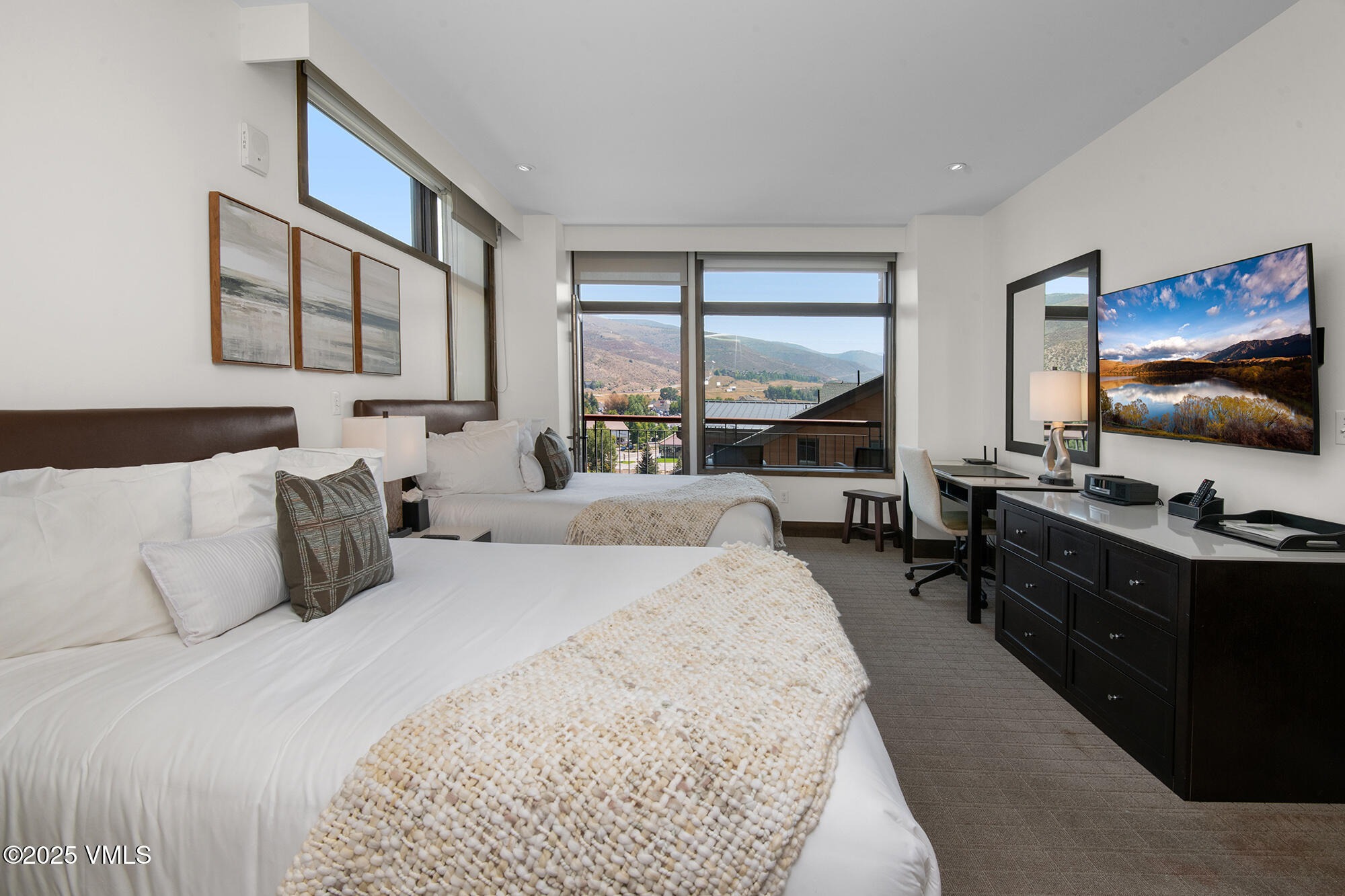 126 Riverfront Lane, 824 824