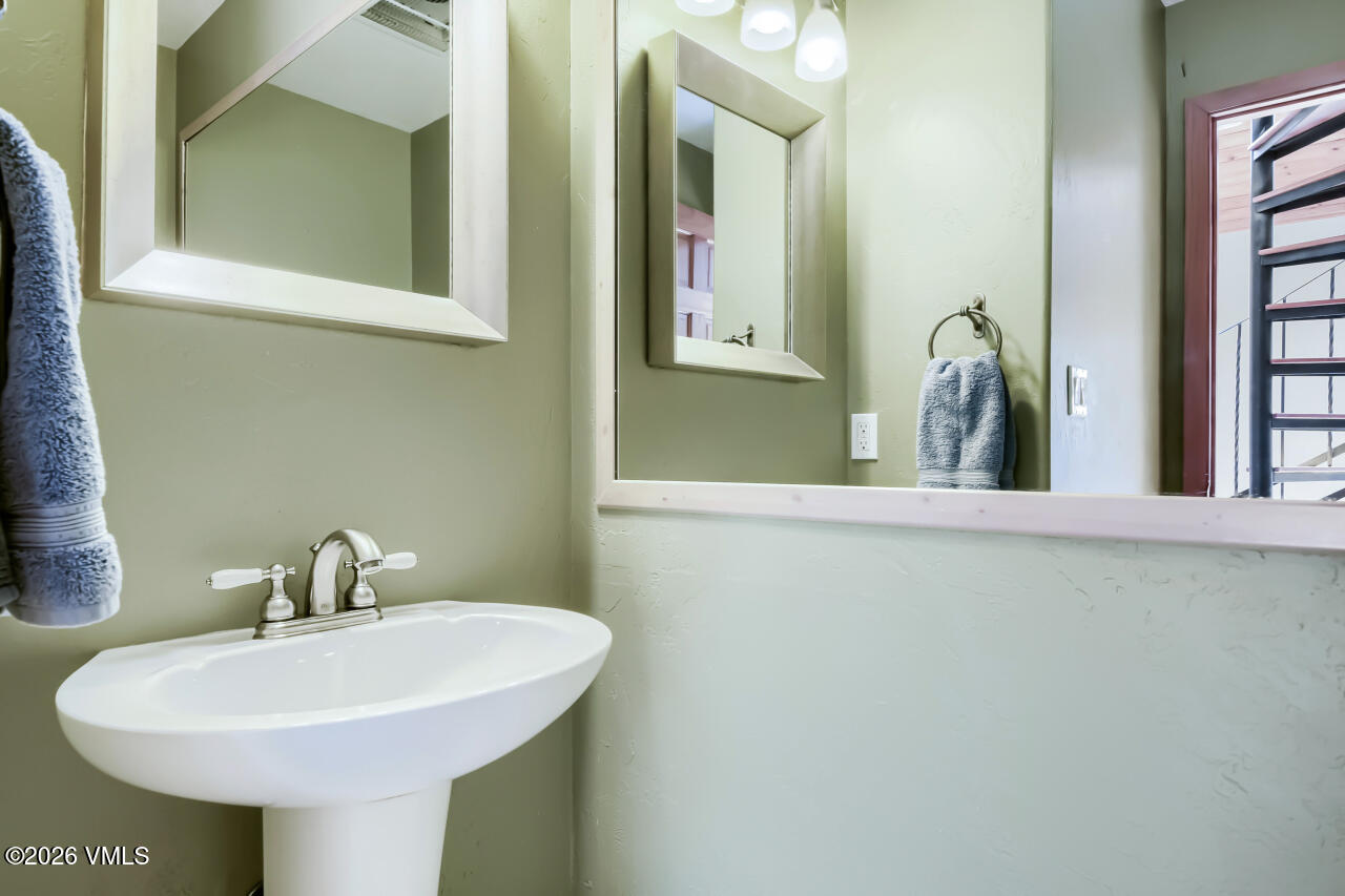 225 Eagle Drive #5C