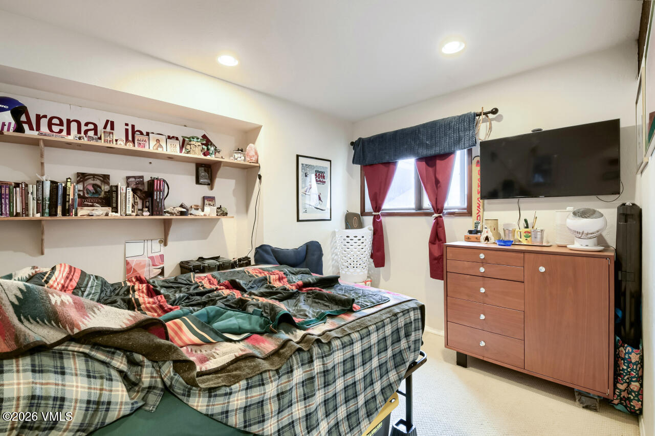 225 Eagle Drive #5C