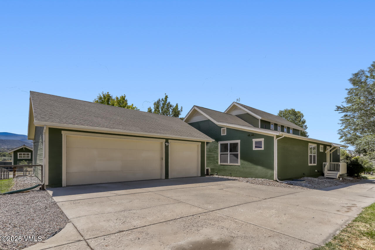 232 Tanager Circle