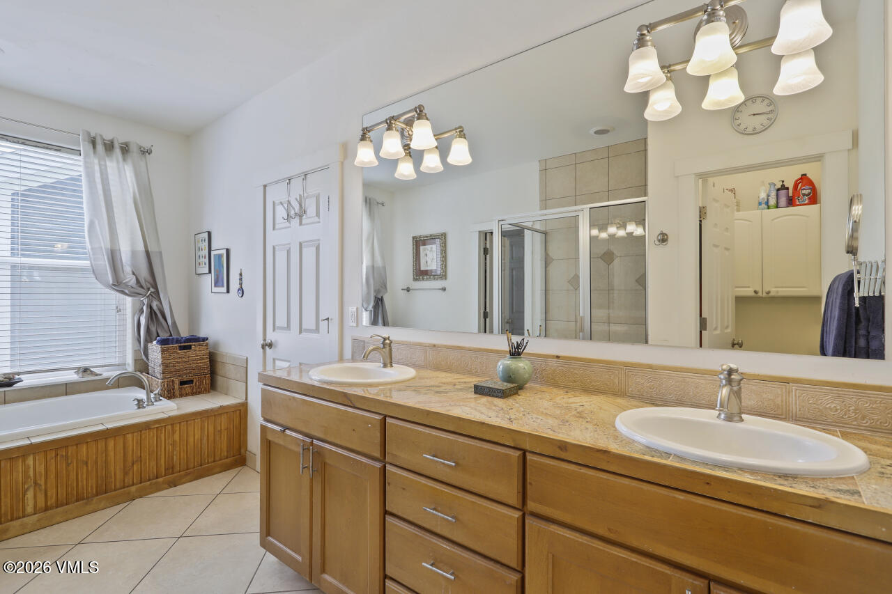 232 Tanager Circle