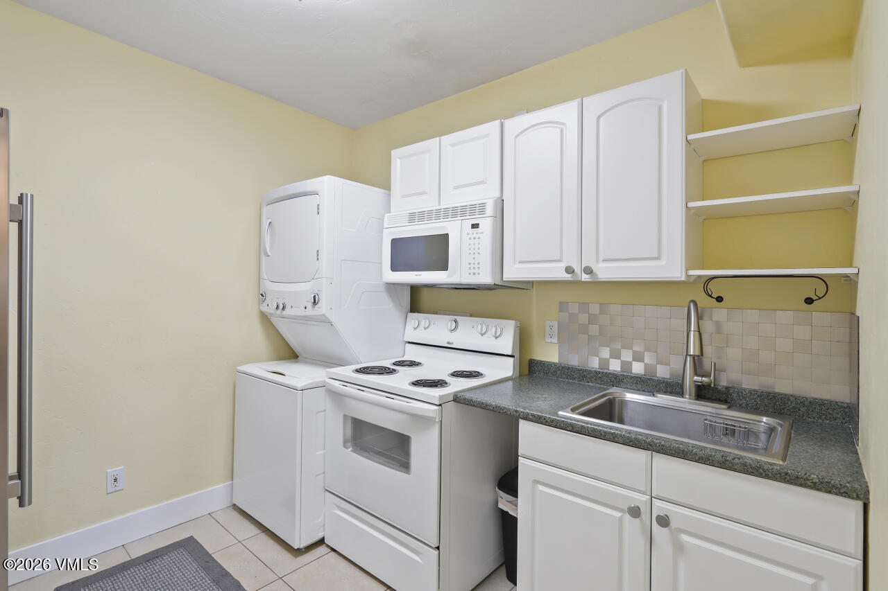 232 Tanager Circle