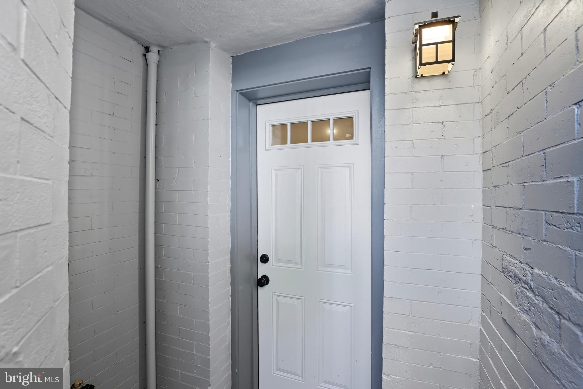 910 WESTMINSTER STREET NW