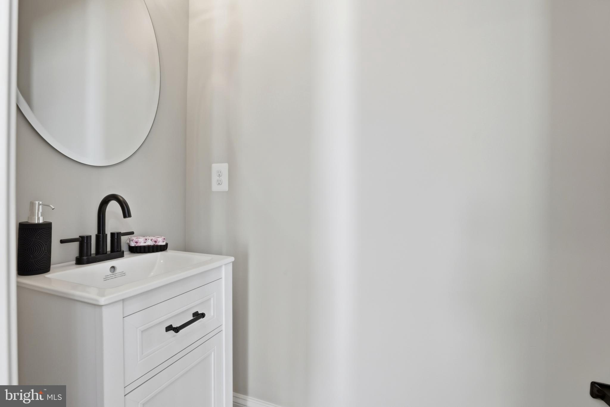 910 WESTMINSTER STREET NW