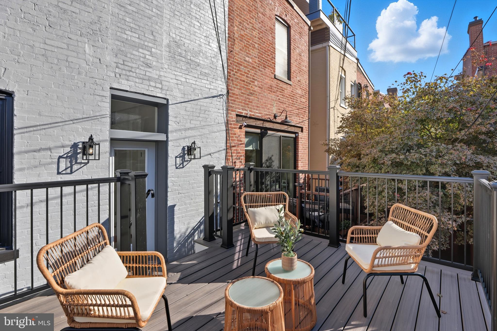 910 WESTMINSTER STREET NW