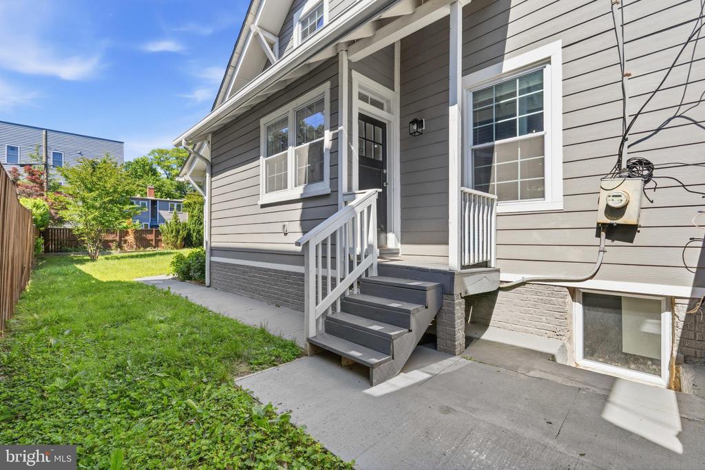 1355 MONTAGUE STREET NW