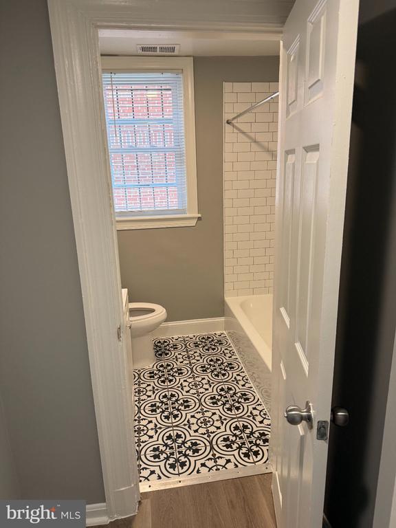 640 GIRARD STREET NE Unit: 1
