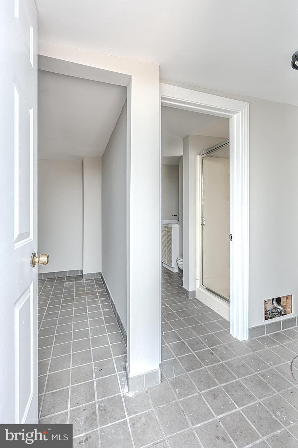213 S HIGH STREET