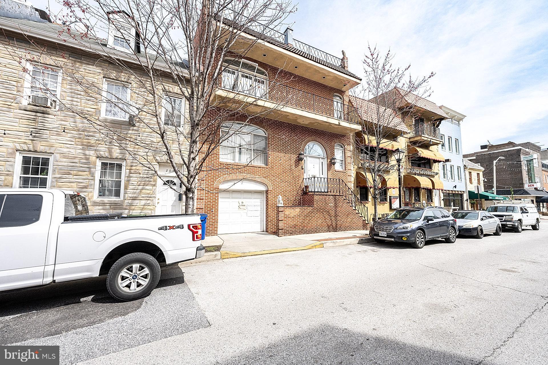 213 S HIGH STREET