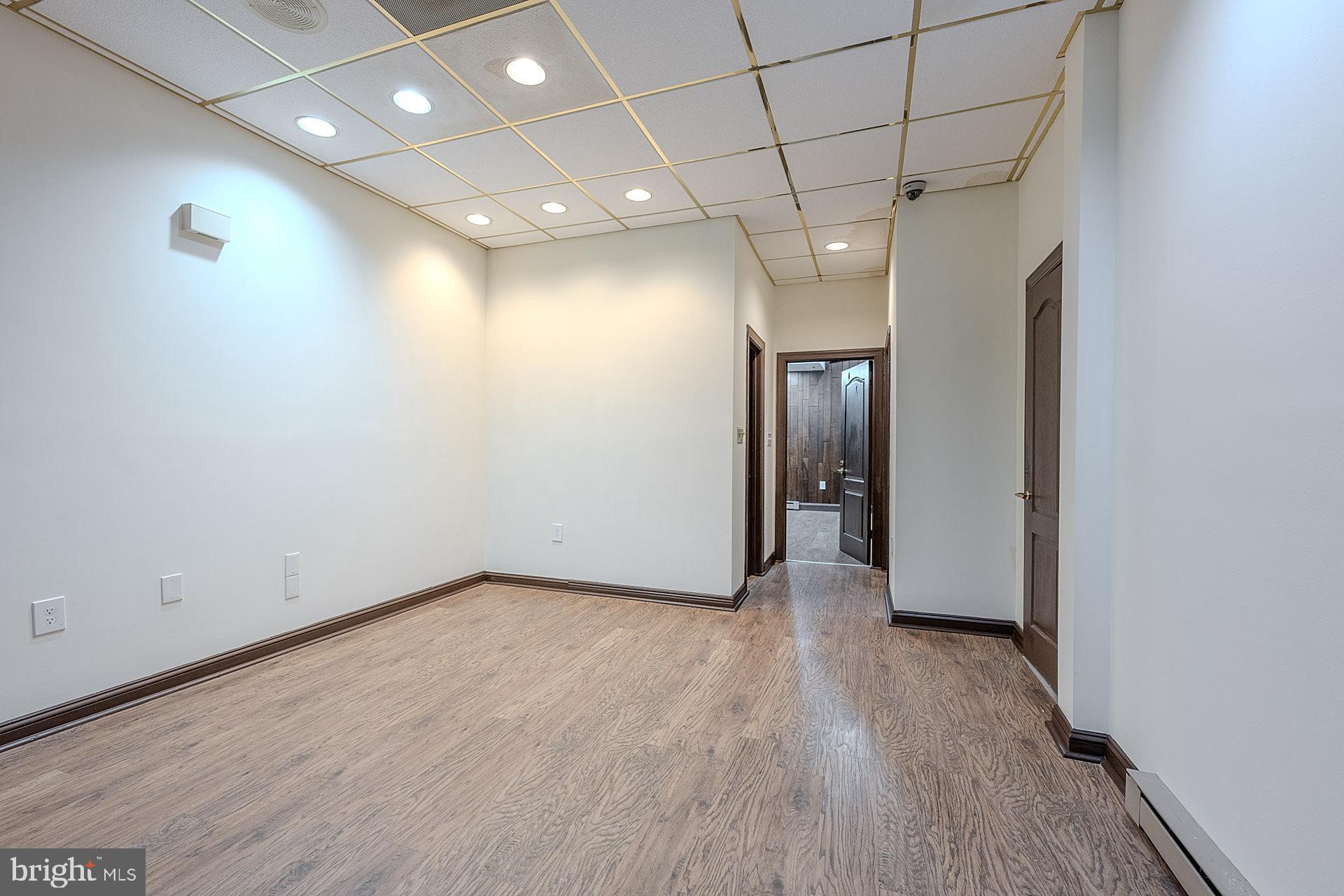 213 S HIGH STREET