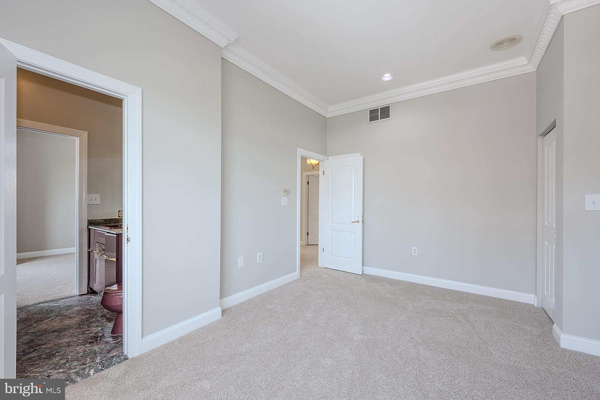 213 S HIGH STREET