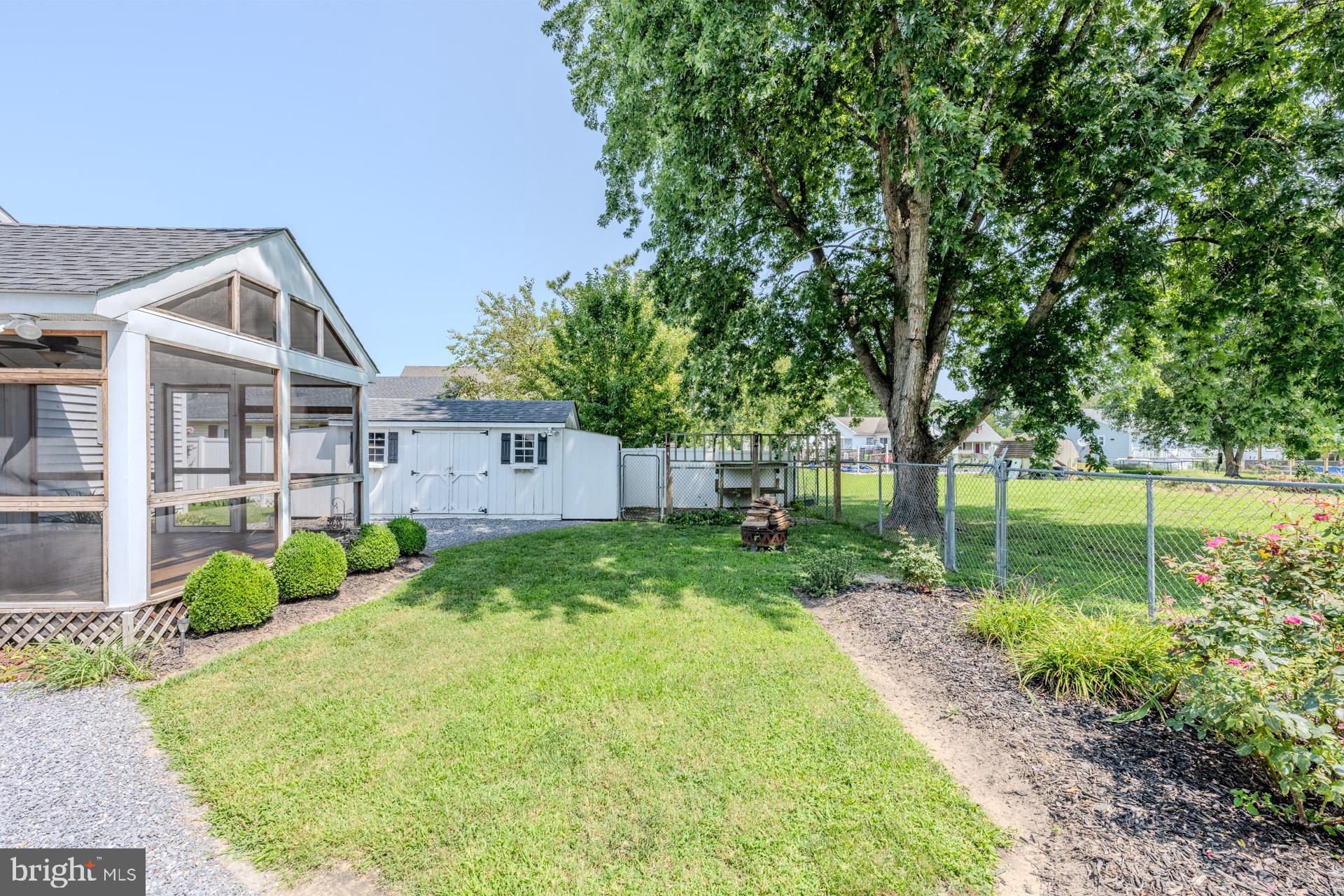 106 N SCHOOL STREET