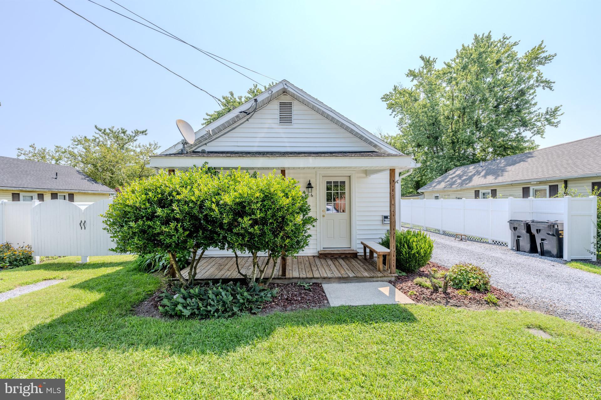 106 N SCHOOL STREET