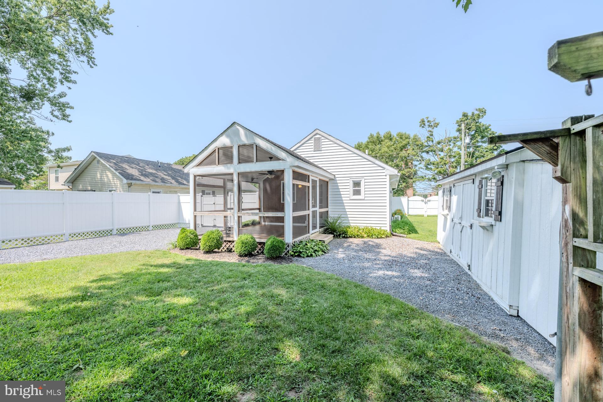 106 N SCHOOL STREET