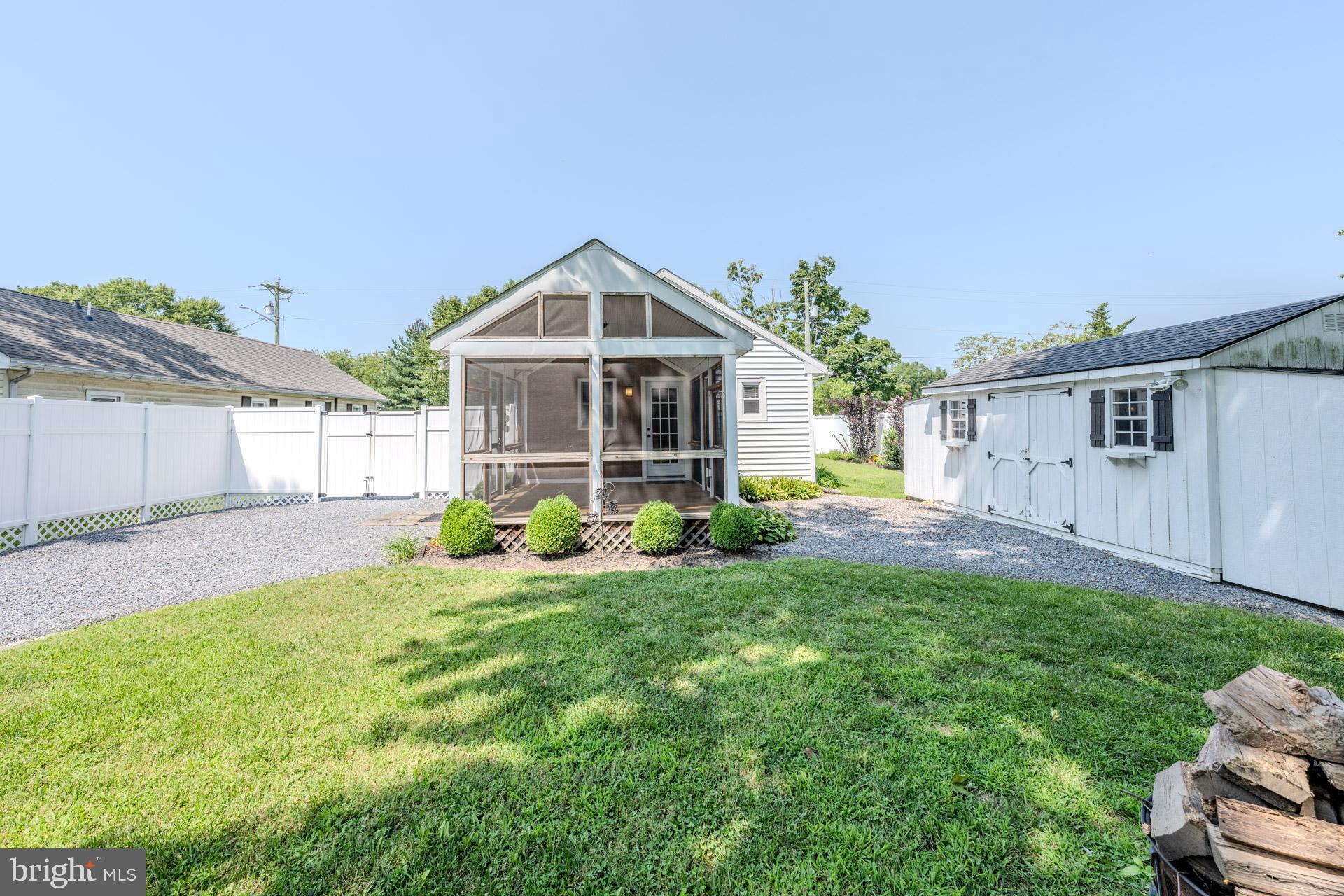 106 N SCHOOL STREET