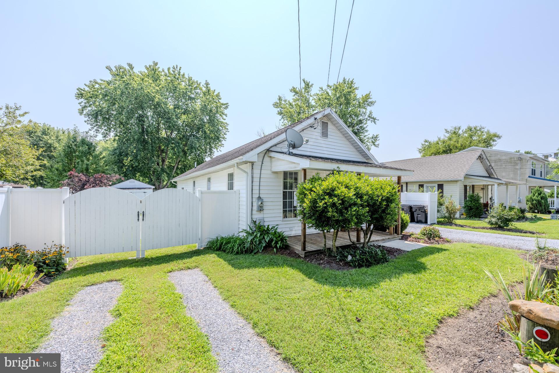 106 N SCHOOL STREET